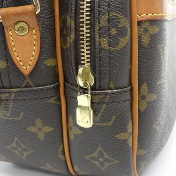 LOUIS VUITTON Brown Monogram Shoulder Bag - Picture 5 of 8